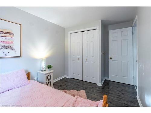 90 Adam Street, Cambridge, ON - Indoor Photo Showing Bedroom