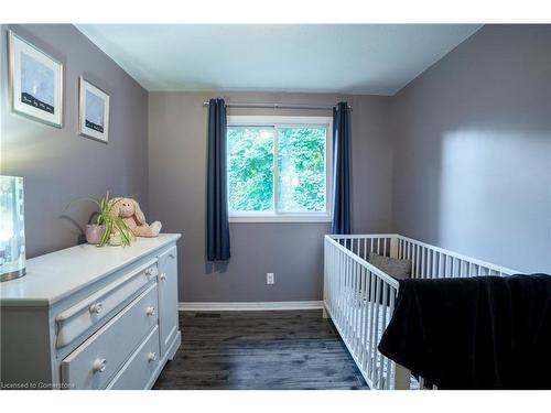 90 Adam Street, Cambridge, ON - Indoor Photo Showing Bedroom