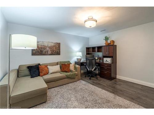 90 Adam Street, Cambridge, ON - Indoor Photo Showing Living Room