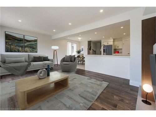 1501 Dunkirk Avenue, Woodstock, ON - Indoor Photo Showing Living Room