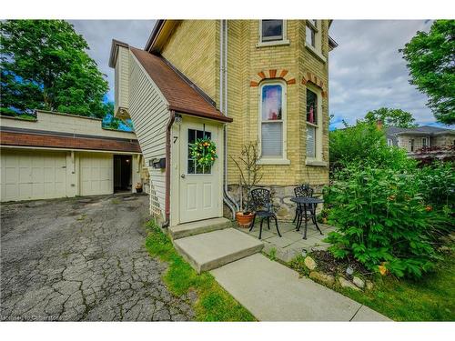 5-7 Lincoln Avenue, Cambridge, ON 