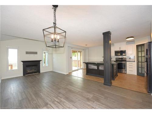 1673 Portrush Way, London, ON - Indoor Photo Showing Living Room With Fireplace