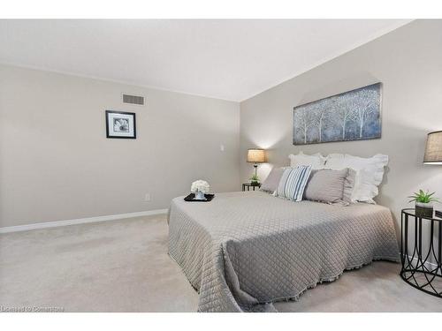 46 Oakdale Court, Kitchener, ON - Indoor Photo Showing Bedroom