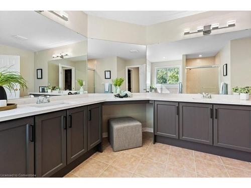 46 Oakdale Court, Kitchener, ON - Indoor Photo Showing Bathroom