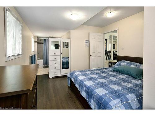 42 5Th Lane, Wasaga Beach, ON - Indoor Photo Showing Bedroom