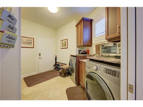 9-250 Hostetler Road, New Hamburg, ON - Indoor Photo Showing Laundry Room