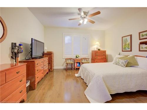 9-250 Hostetler Road, New Hamburg, ON - Indoor Photo Showing Bedroom