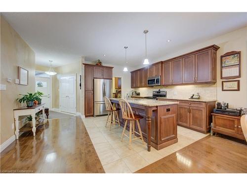 9-250 Hostetler Road, New Hamburg, ON - Indoor Photo Showing Kitchen