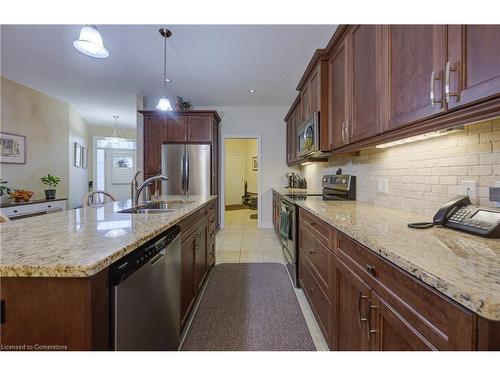 9-250 Hostetler Road, New Hamburg, ON - Indoor Photo Showing Kitchen With Double Sink With Upgraded Kitchen