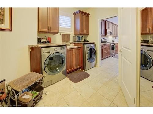 9-250 Hostetler Road, New Hamburg, ON - Indoor Photo Showing Laundry Room