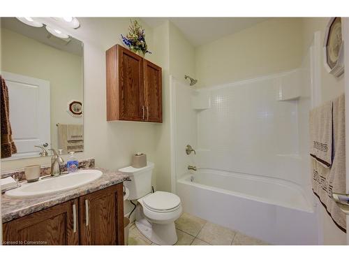 9-250 Hostetler Road, New Hamburg, ON - Indoor Photo Showing Bathroom