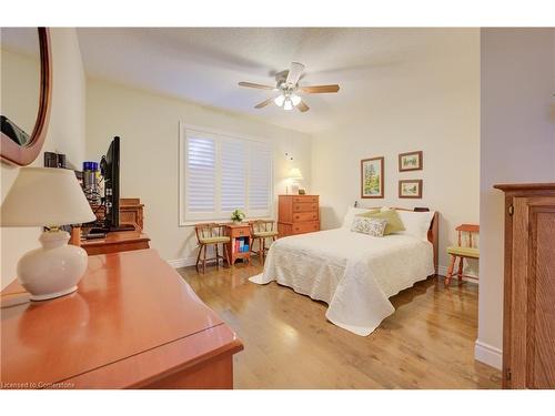 9-250 Hostetler Road, New Hamburg, ON - Indoor Photo Showing Bedroom