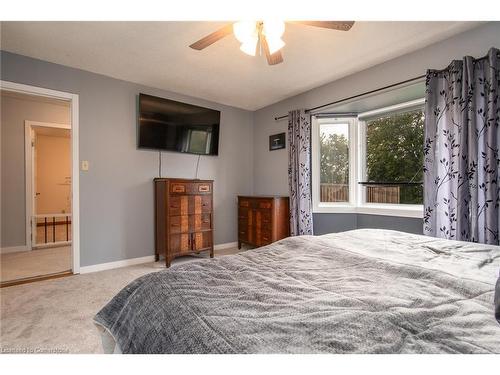 26 Azores Crescent, Cambridge, ON - Indoor Photo Showing Bedroom