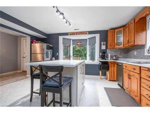 26 Azores Crescent, Cambridge, ON - Indoor Photo Showing Kitchen