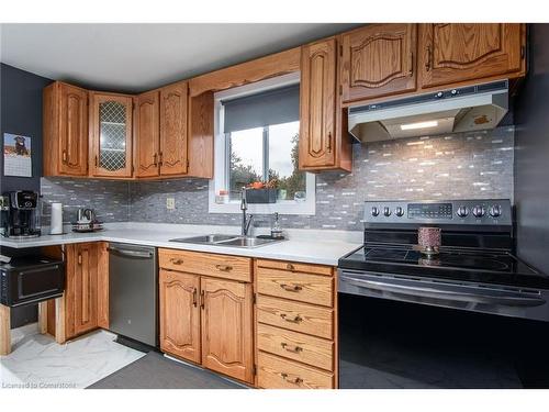 26 Azores Crescent, Cambridge, ON - Indoor Photo Showing Kitchen With Double Sink