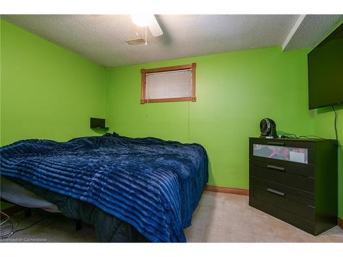 26 Azores Crescent, Cambridge, ON - Indoor Photo Showing Bedroom