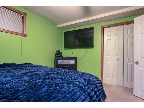 26 Azores Crescent, Cambridge, ON - Indoor Photo Showing Bedroom