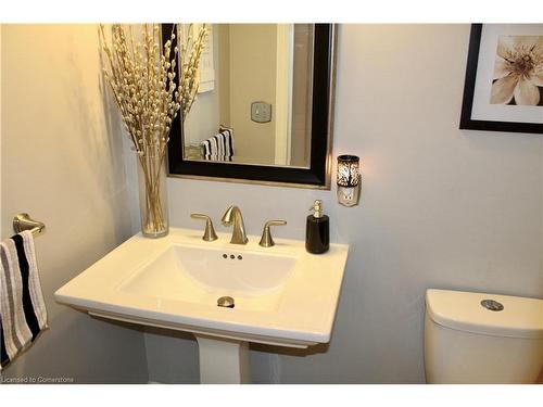 811 Rivait Drive, Lighthouse Cove, ON - Indoor Photo Showing Bathroom