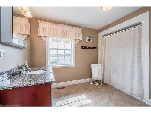 171 Gosford Street, Southampton, ON - Indoor Photo Showing Bathroom