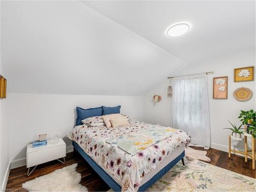 1349 Queen Street, New Dundee, ON - Indoor Photo Showing Bedroom