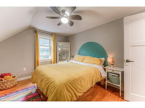 375 Victoria Street S, Kitchener, ON - Indoor Photo Showing Bedroom