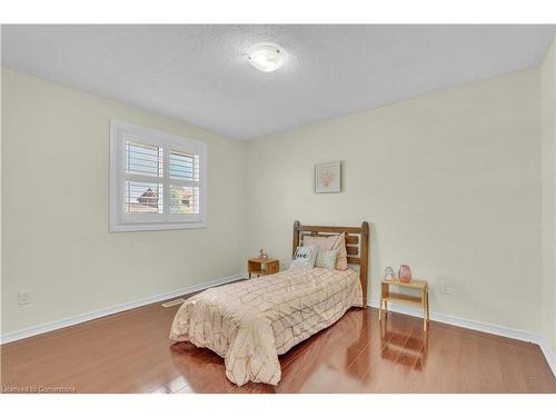 28 Copperfield Drive, Cambridge, ON - Indoor Photo Showing Bedroom