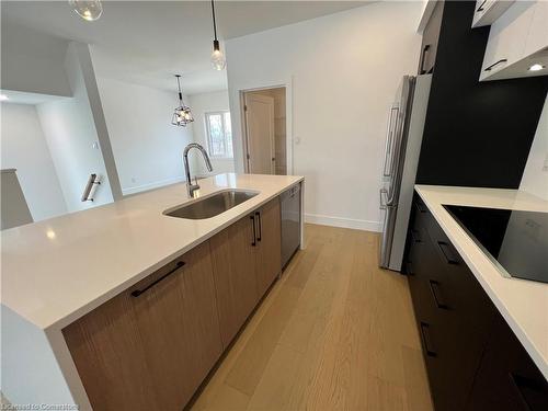 3551 Emilycarr Lane, London, ON - Indoor Photo Showing Kitchen