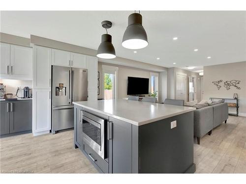 185 Rochefort Street, Kitchener, ON - Indoor Photo Showing Kitchen