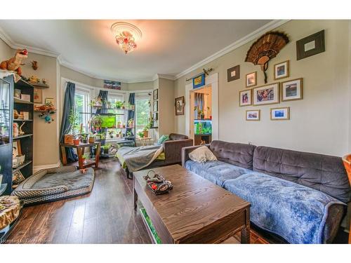 301 Grand River Avenue, Brantford, ON - Indoor Photo Showing Living Room