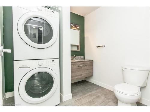 1506-318 Spruce Street, Waterloo, ON - Indoor Photo Showing Laundry Room