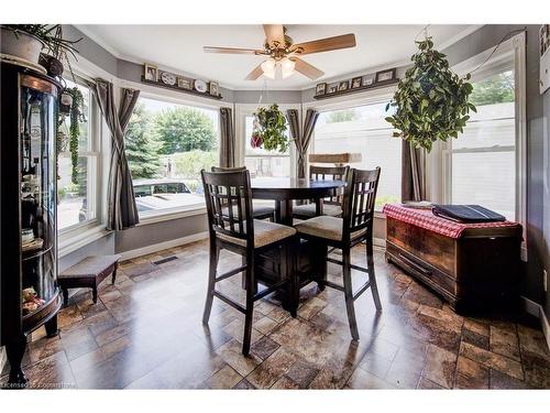 3 Golden Pond Rd Private, Puslinch, ON - Indoor Photo Showing Dining Room