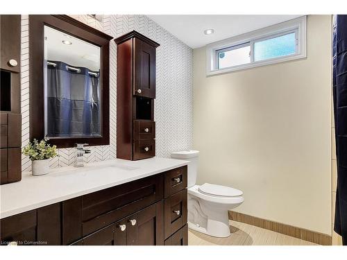 88 Stanley Avenue, Kitchener, ON - Indoor Photo Showing Bathroom