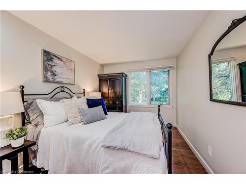 269 Old Post Road, Waterloo, ON - Indoor Photo Showing Bedroom