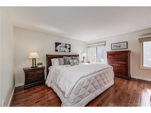 269 Old Post Road, Waterloo, ON - Indoor Photo Showing Bedroom