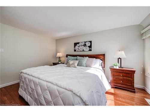 269 Old Post Road, Waterloo, ON - Indoor Photo Showing Bedroom