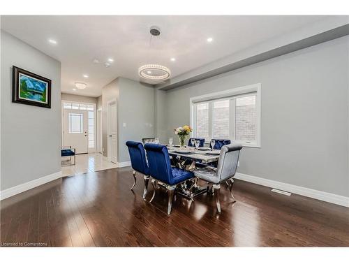 51 Newcastle Court, Kitchener, ON - Indoor Photo Showing Dining Room