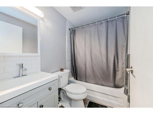 514-55 Green Valley Drive, Kitchener, ON - Indoor Photo Showing Bathroom