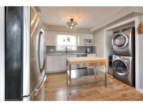 258 Keewatin Avenue, Kitchener, ON - Indoor Photo Showing Laundry Room