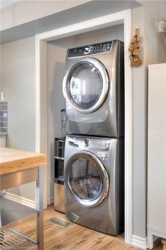 258 Keewatin Avenue, Kitchener, ON - Indoor Photo Showing Laundry Room