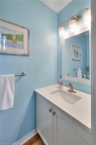 258 Keewatin Avenue, Kitchener, ON - Indoor Photo Showing Bathroom