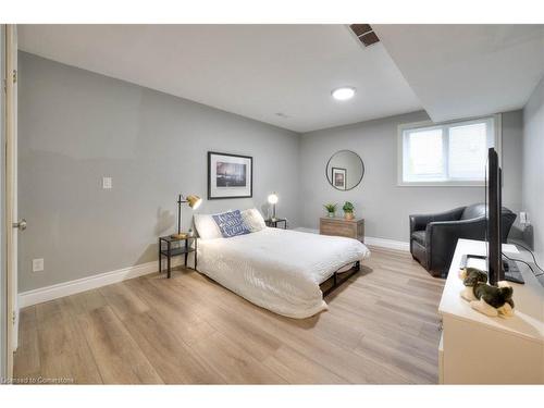 258 Keewatin Avenue, Kitchener, ON - Indoor Photo Showing Bedroom