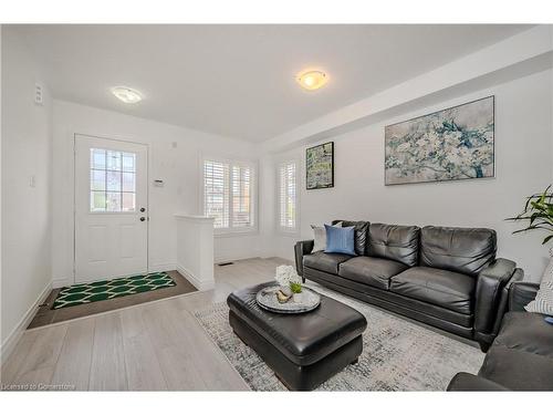 248 Norwich Road, Breslau, ON - Indoor Photo Showing Living Room