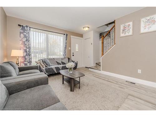 24 Clarke Street, Woodstock, ON - Indoor Photo Showing Living Room