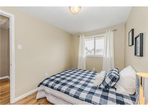 24 Clarke Street, Woodstock, ON - Indoor Photo Showing Bedroom