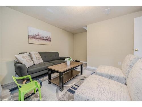 24 Clarke Street, Woodstock, ON - Indoor Photo Showing Living Room