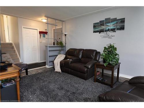 27 Lyle Place, Kitchener, ON - Indoor Photo Showing Living Room