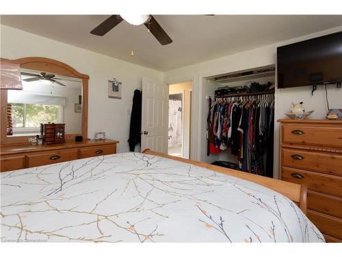 27 Lyle Place, Kitchener, ON - Indoor Photo Showing Bedroom