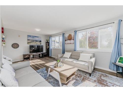 92 Charles Best Place, Kitchener, ON - Indoor Photo Showing Living Room