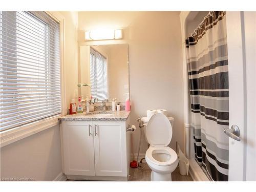 52 Munch Avenue, Cambridge, ON - Indoor Photo Showing Bathroom