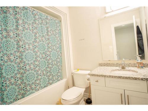 52 Munch Avenue, Cambridge, ON - Indoor Photo Showing Bathroom